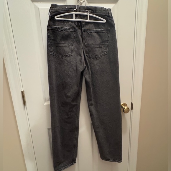 WOMENS AE BLACK WASHED BAGGY MOM JEANS SIZE 2 SHORT - Picture 13 of 16